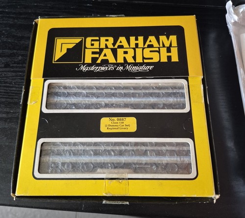 Graham farish 0887 two - two, car